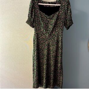 J. Crew Green and Black Puff Sleeve midi dress
Size 8